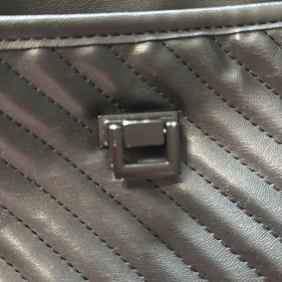 Badgley Mischka Purse - Picture 13 of 15